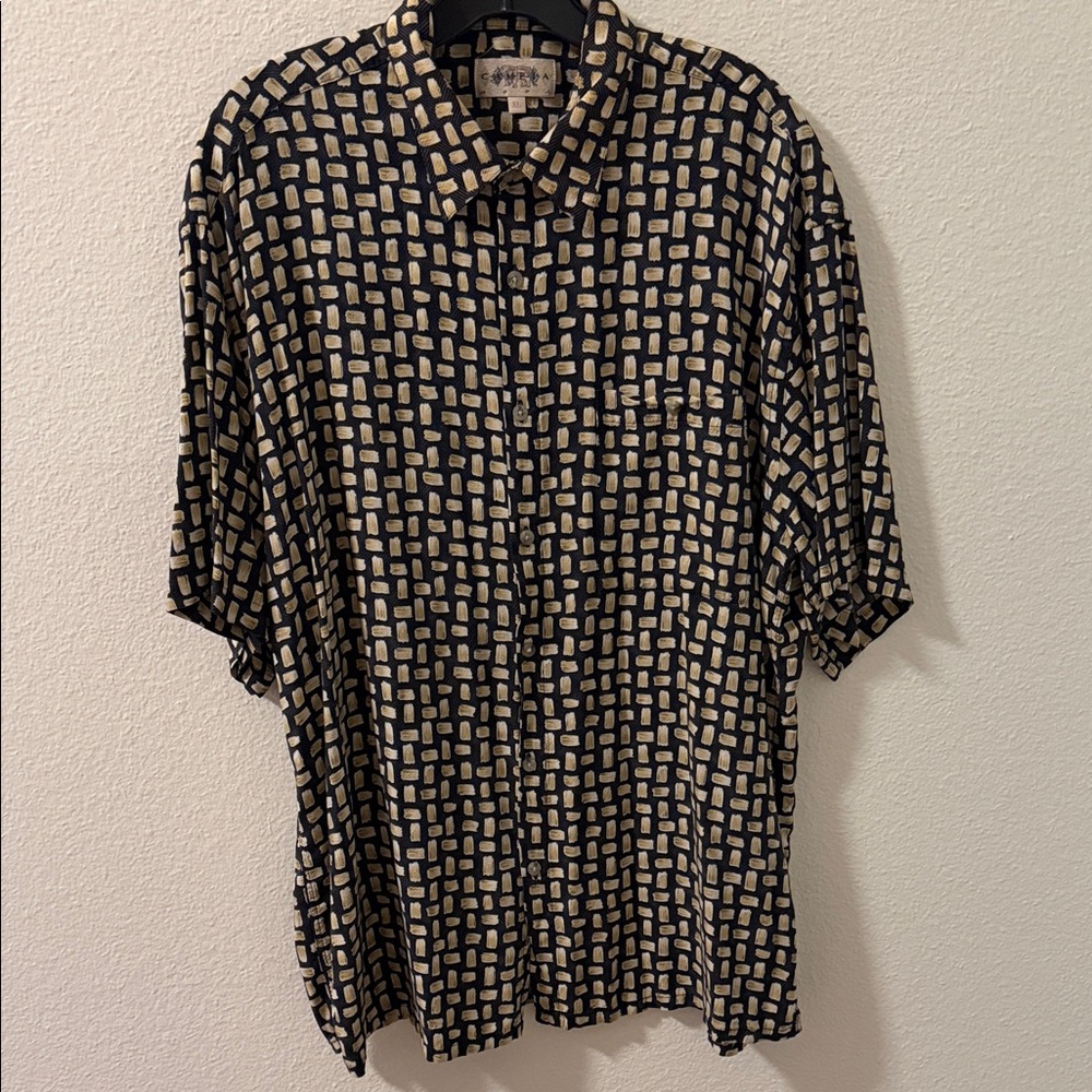 Men's Geometric Black and Cream Shirt Size XL
